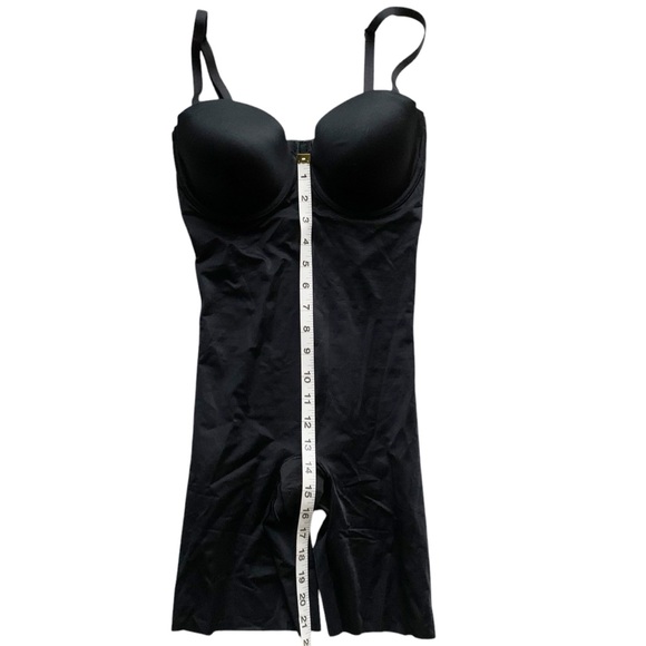 SPANX Suit Your Fancy Convertible Strap Bodysuit! Retail $148. - Picture 4 of 8